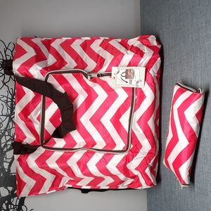 2 Foldable Zipper Top Closure Shopping Tote Vinyl Pink White Chevron Reuseable